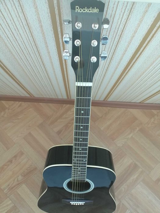 Гитара акустическая