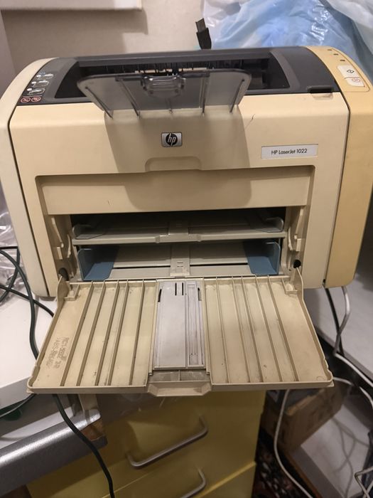 Принтер HP Laser Jet 1022