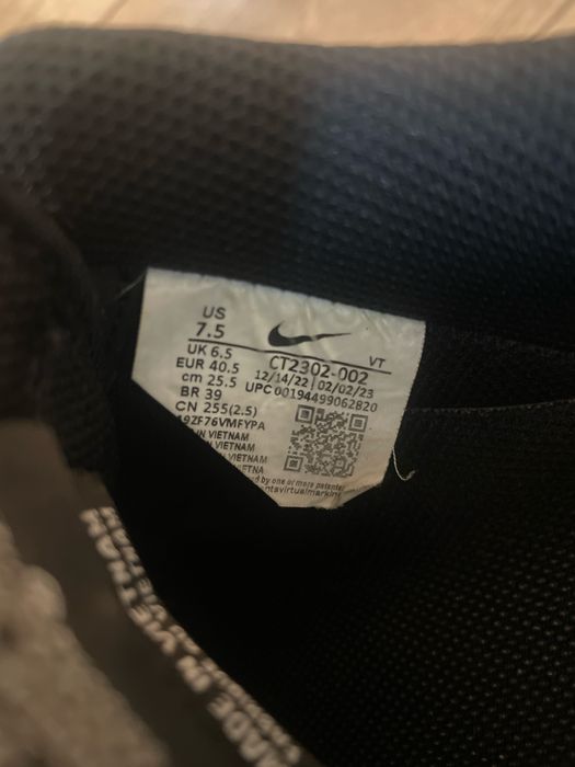 Кроссовки в оригинале 41/42 размеры