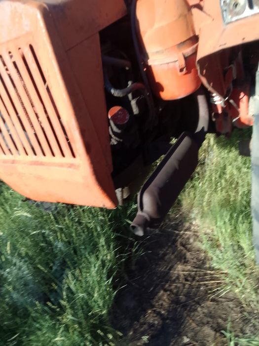 Продам трактор Т16