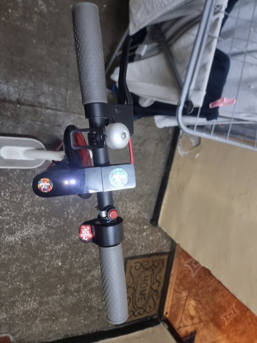 Trotineta electrica Xiaomi Mi Electric Scooter, IP54, Aluminiu, viteza