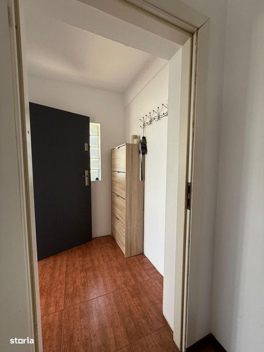 Vand casa si depozit materiale constructii - negociabil