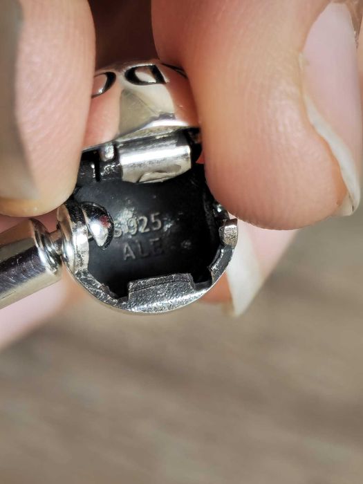 Гривна Пандора|Pandora