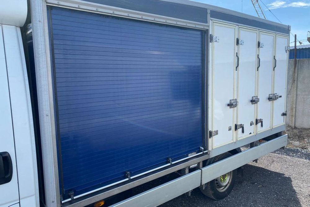 Cub frigorific instalatie TERMO KING V200 inaltime 190 cm, latime 202 cm, lungime 426 cm Iveco Daily, se poate lega la priza complect