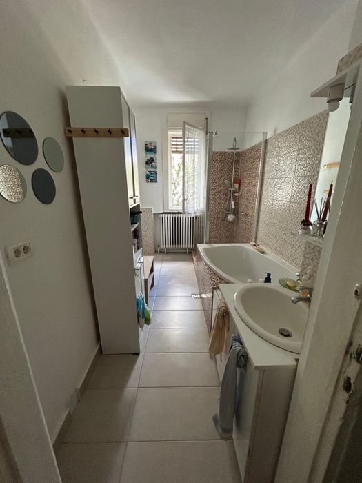 Casă spațioasă cu garaj dublu, pivniță și curte – Zonă centrală, Lugoj
