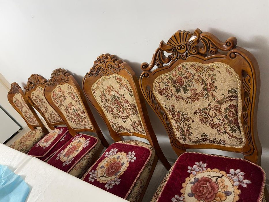 Продам стулья в хорошем состоянии.