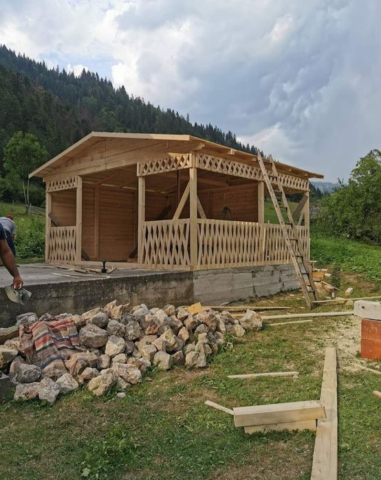 Construcții foișoare terase pergole gărdulețe din lemn 
Suntem o echip