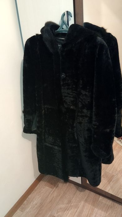 Шуба мутоновая черная