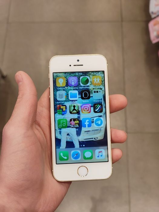 Iphone 5s почти новый