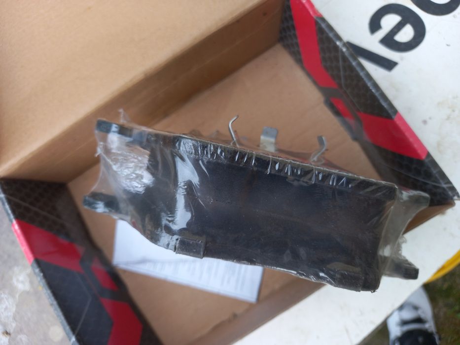 Vând plăcuțe frână