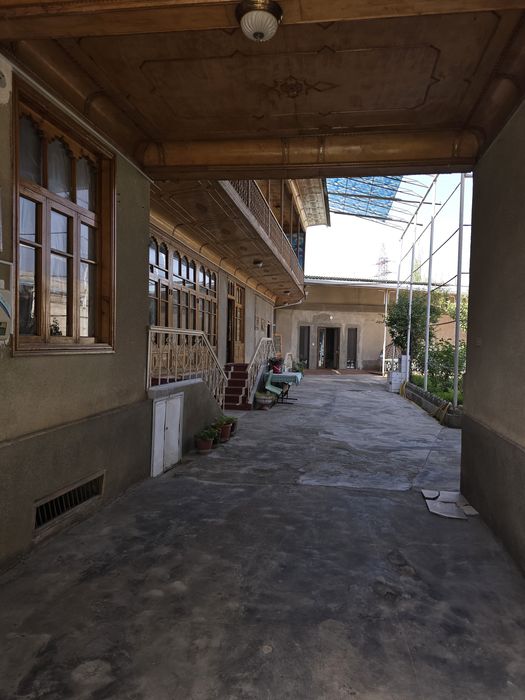 Ховли сотилади Наманган шахрида центра жойлашкан