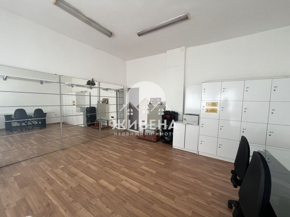 Магазин под наем, Център, площ 49 кв.м