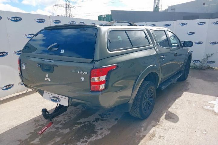 Dezmembrez Mitsubishi L200 5 [2015 - 2020] Pickup 2.4 D MT (154 hp)