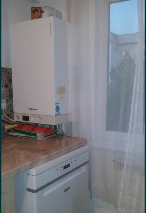 Ofer spre vanzare apartament zona Casa Cartii