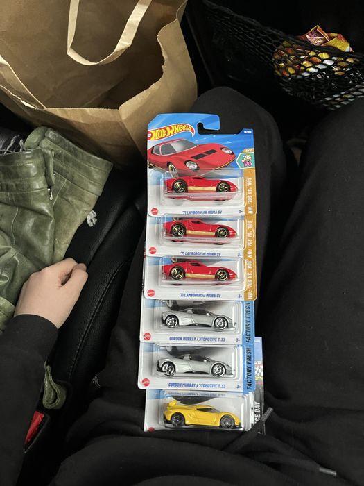 Hot wheels колички