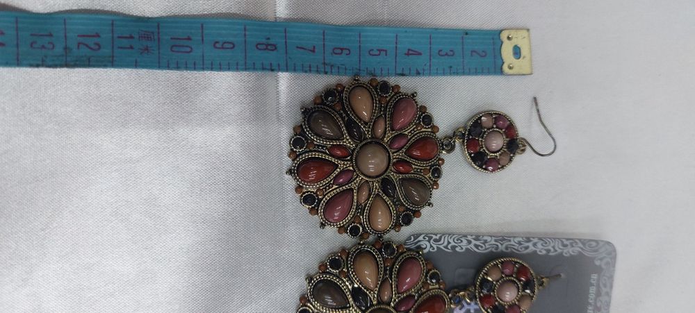 Продам красивые серьги