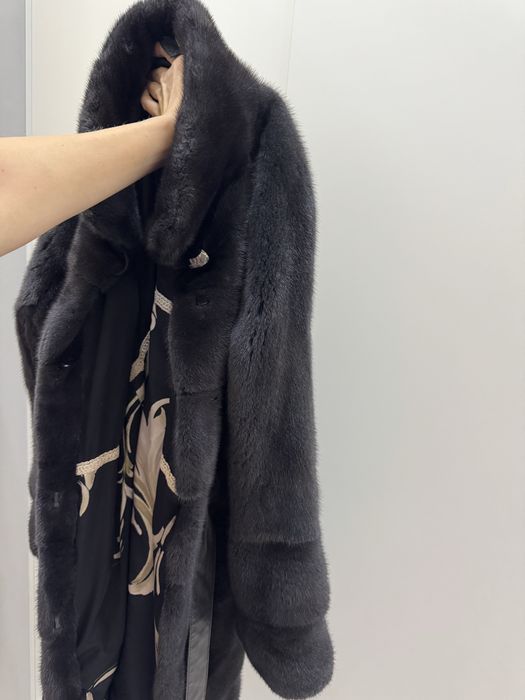 Продаю норковую шубу