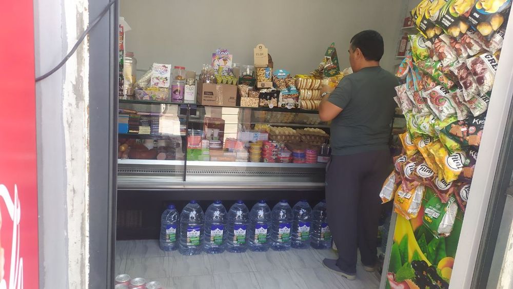 Turkiya original vitrinali katta sovutkich, zo'r holat