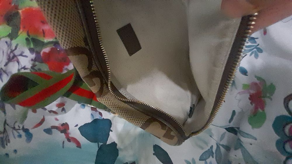 Borseta gucci  originala