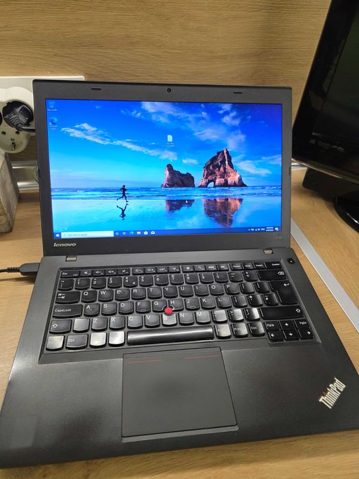 Лаптоп Lenovo T440 i5-4300U/RAM 8GB/128GB SSD/Win 10pro