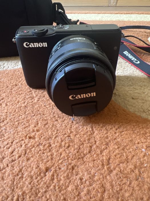 Camera Canon EOS M10