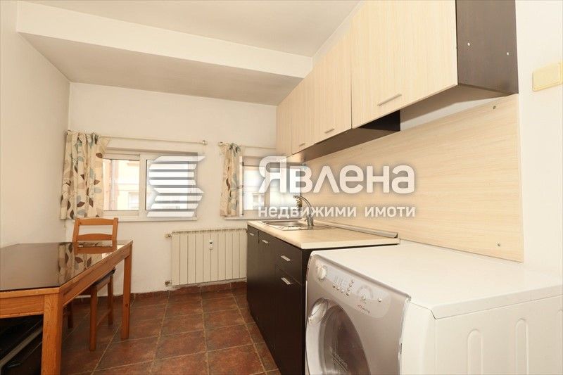 Продава се Четиристаен апартамент в София, Център - 115 кв.м за 3305 €/кв.м - Снимка #3