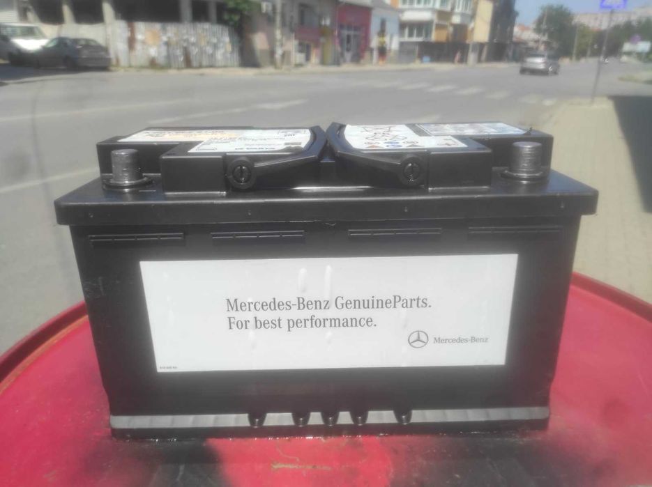 Продавам акумулатор Варта  80AH  70лв.САМО ЛИЧНО ПРЕДАВАНЕ!