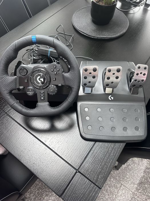 Volan logitech G923 Trueforce