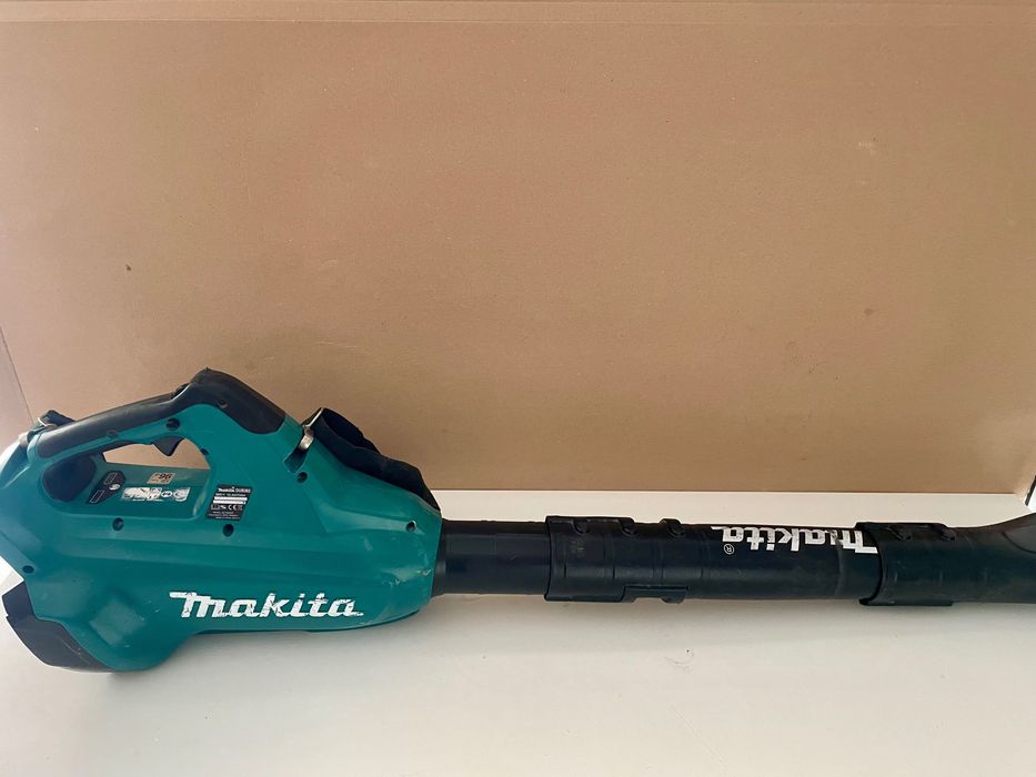 Makita DUB362 suflanta frunze/praf cu 2 acumulatori 13,4 mc/ora