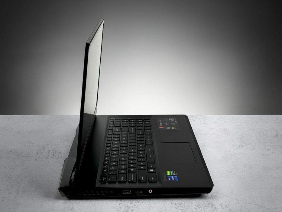MSI Vector GP76 17.3 FHD 360Hz i9-12900H 16GB 1TB RTX 3080 Перфектен! Гаранция!