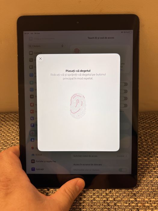 Vând iPad 8 WiFi Only 128 GB baterie 99%