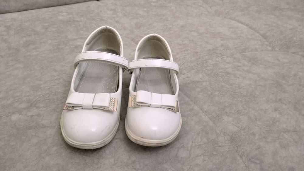Продаётся туфельки для девочки принцесы
