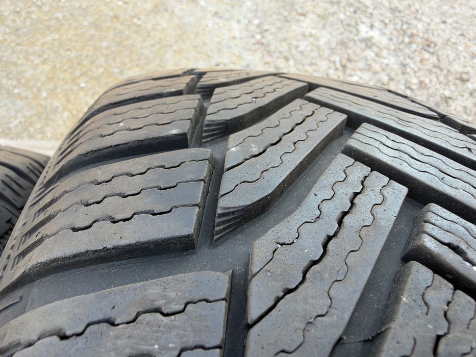 4бр. ОТЛИЧНИ Зимни Гуми С Борд 205/55R/16 -MICHELIN- DOT:4121- 7.0мм.+6.8мм.