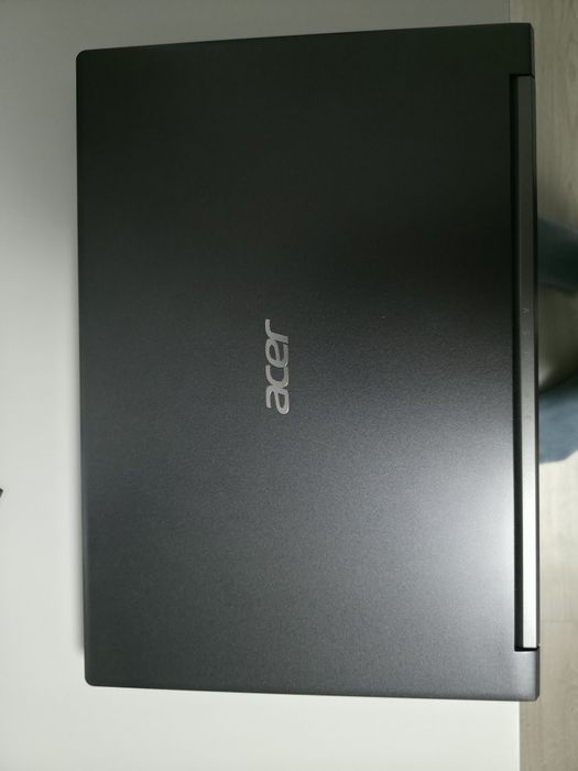 Vând laptop gaming Acer Aspire 7, Ryzen 5 5500U, GTX 1650