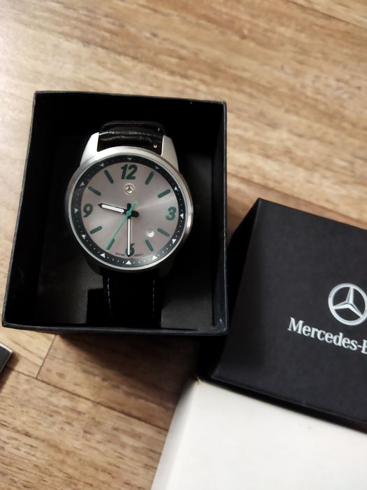 Продам оригинальные часы Мерседес.