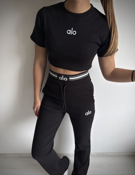 Спортни комплекти Alo, Oysho, Nike