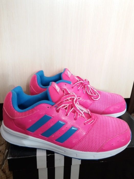 ADIDAS чисто нови оригинални маратонки - номер 38,5