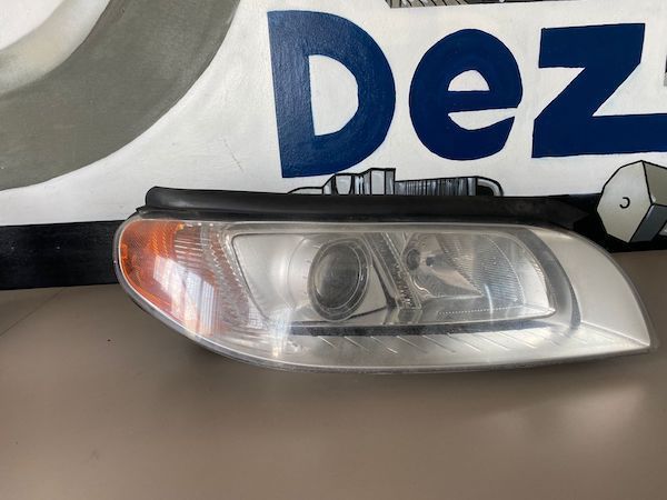 Far Xenon Dreapta Volvo S80 V70 2007-2012 31214348