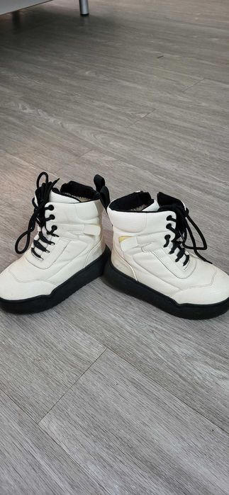 Зимние детские  батиночки на замке размер 33