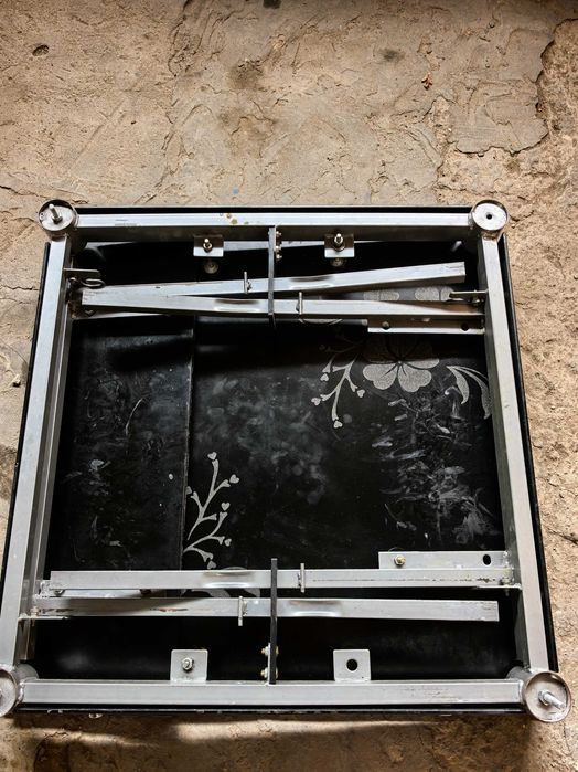 Продам стол срочно