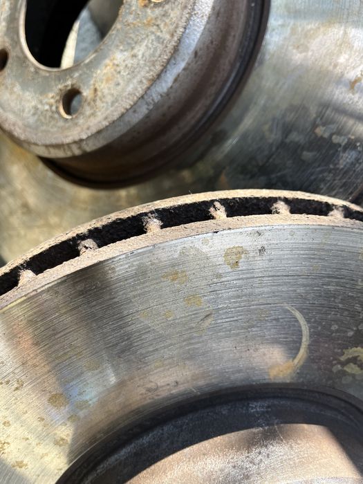 Предни дискове BMW е60 535d