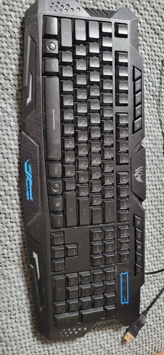 Продам клавиатуру