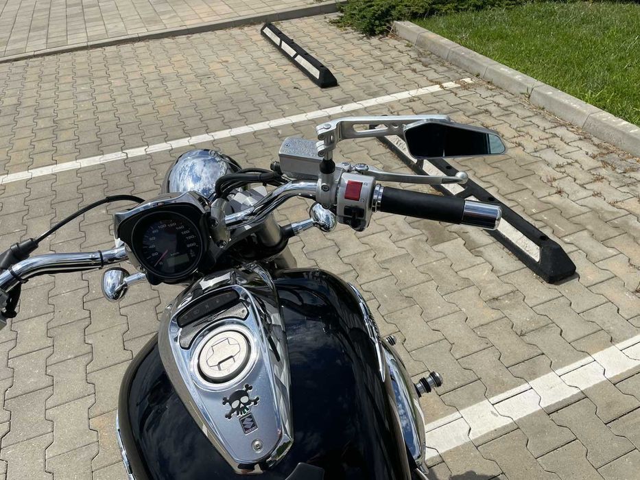 Suzuki Intruder M800