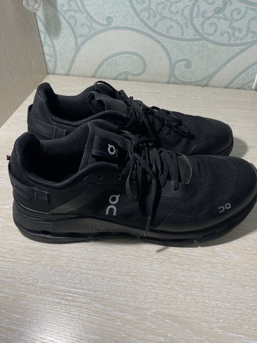Кроссовки Uq 42 репл