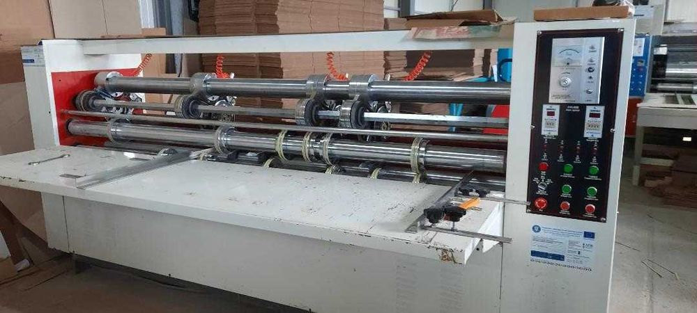 Linie de productie cutii din carton microondul,CO3 si CO5