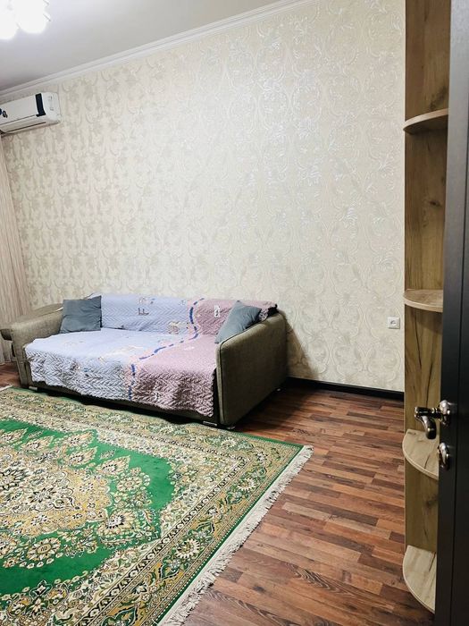 Продаётся Чиланзар 6 1комн 1этаж.