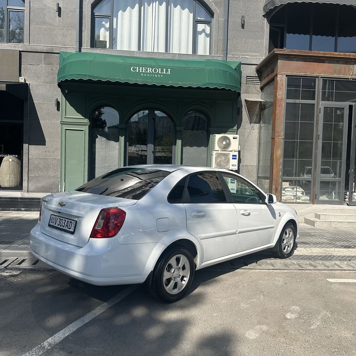 Gentra 2023 бел , 3 позия, 22 пробег, тоза