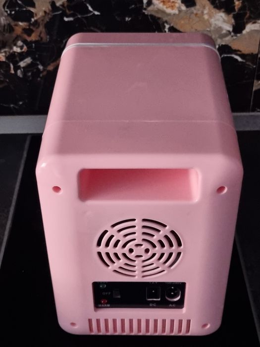 Mini frigider  cosmetice