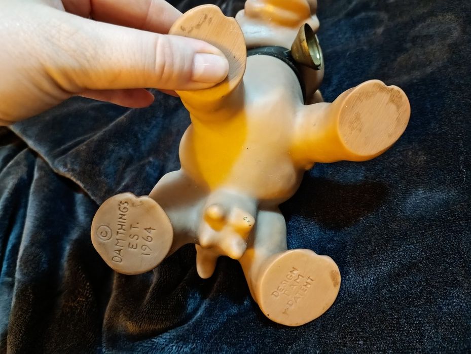 Thomas dam cow vintage