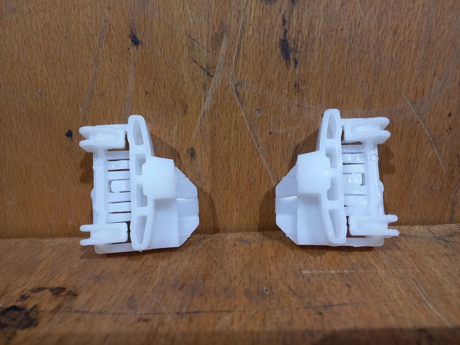 Направляющие стекла на Ауди А4В5